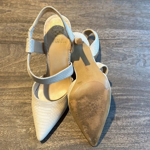 Vince Camuto Heels - Picture 5 of 6